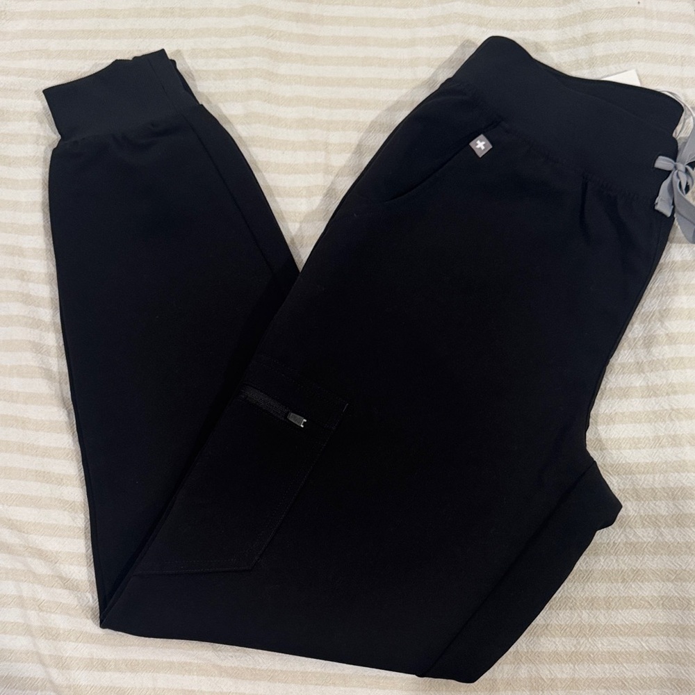 Figs Black Ankle Pants